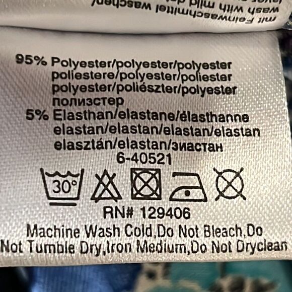 VENUS V-neck Blue & Purple Print Blouse - Size Medium - Picture 13 of 13